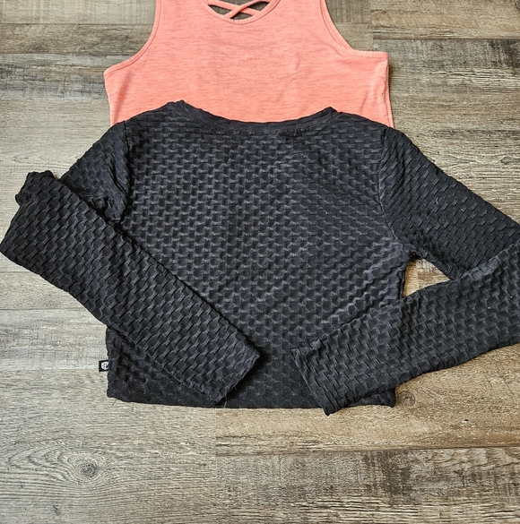 3 Born Primitive Crop Tops - Picture 7 of 11